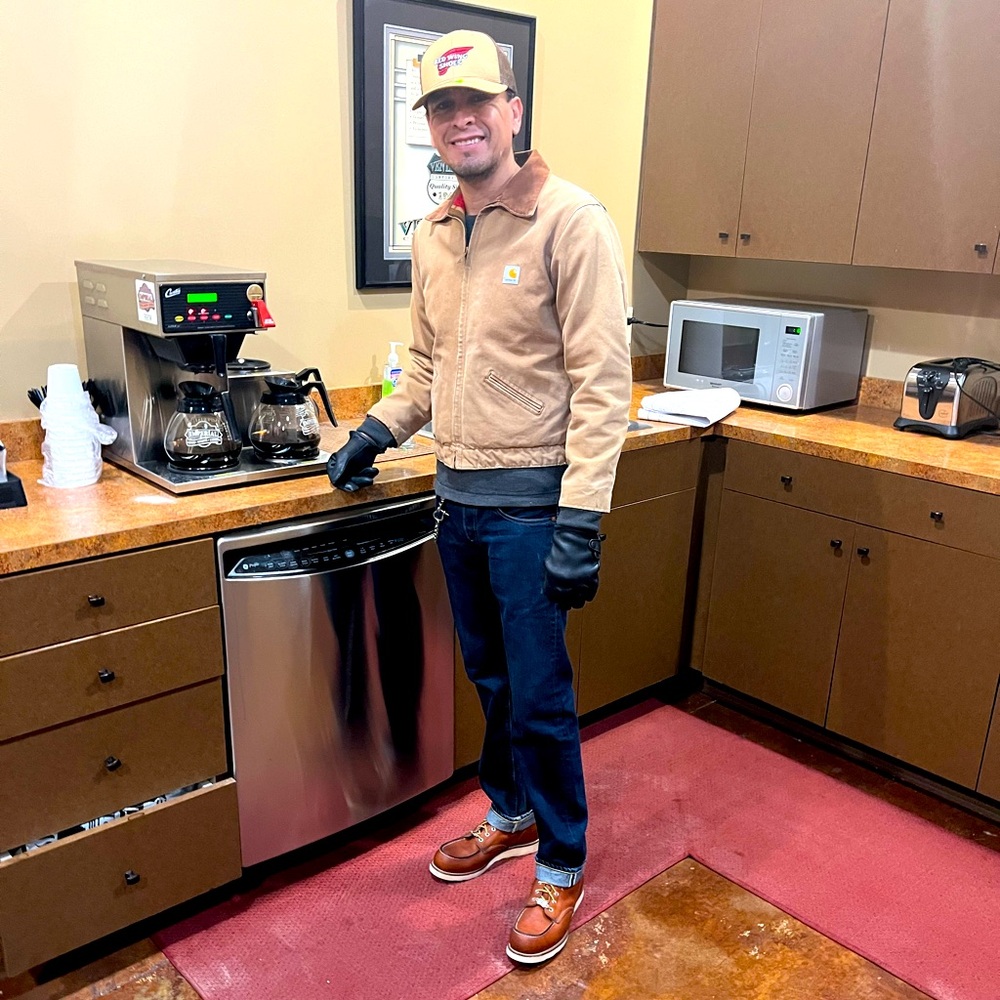 Meet your Posher, Miguel